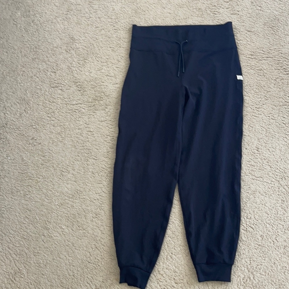 EUC Black Vuori Daily Jogger in Large